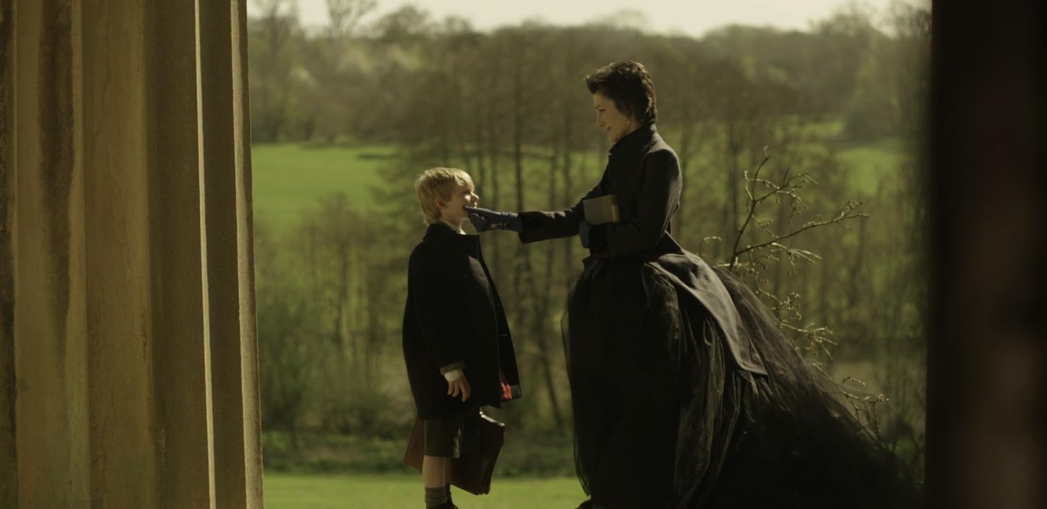 Harriet Walter in The Door